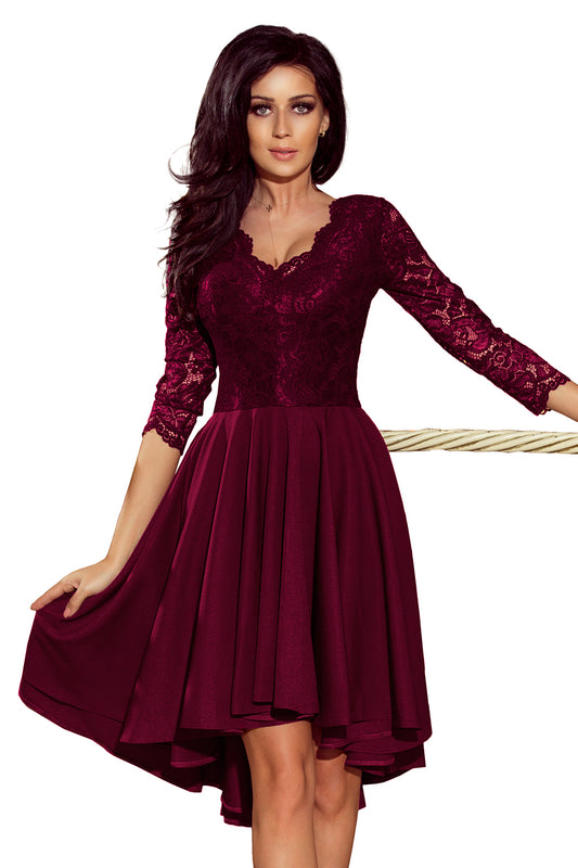 Numoco 210-13 NICOLLE - vestido con la espalda más larga con escote de encaje - ciruela