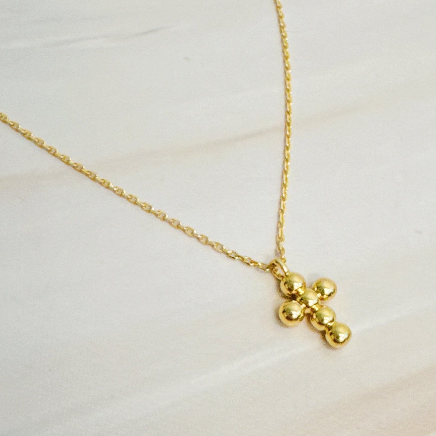 Collar con colgante cruzado Mini Dot