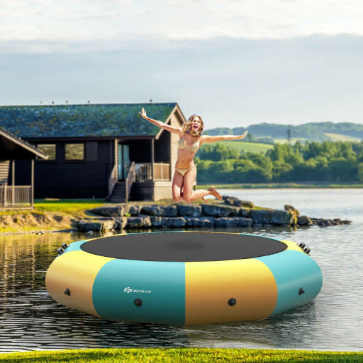 Colchoneta de agua hinchable de 10 pies con acolchado y trampolín - Amarillo