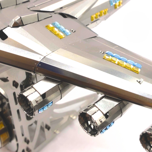 AN-225 MRIYA ADORNADO CON CRISTALES SWAROVSKI®